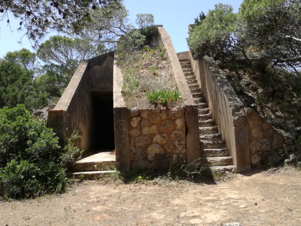 Porto Pino, Candiani, Bunker della 2^guerra, Dune